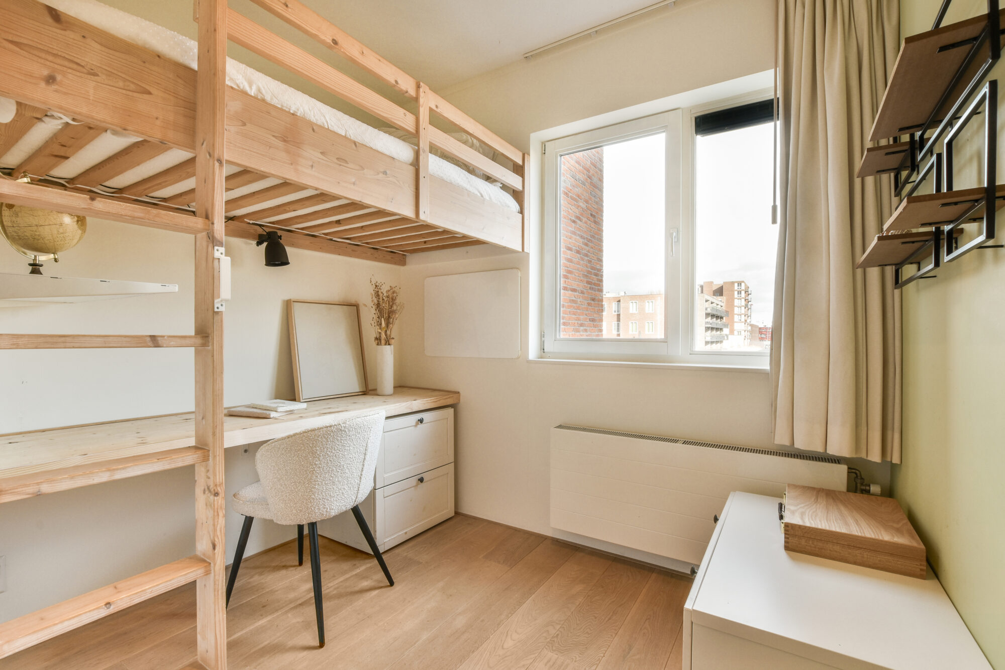 ロフトベッドのある部屋